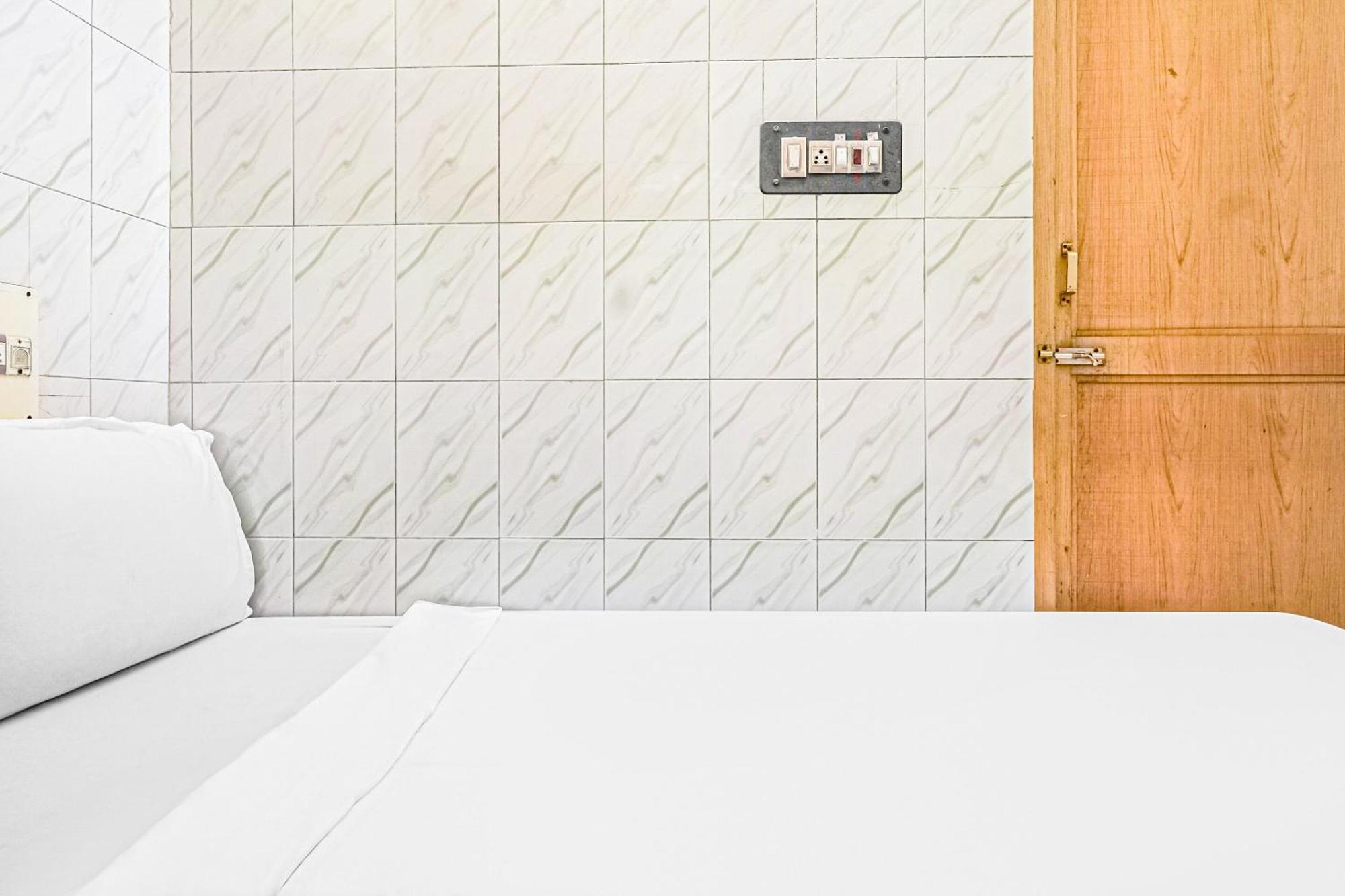 Spot On Venkata Sai Residency Hotel Тирупати Екстериор снимка